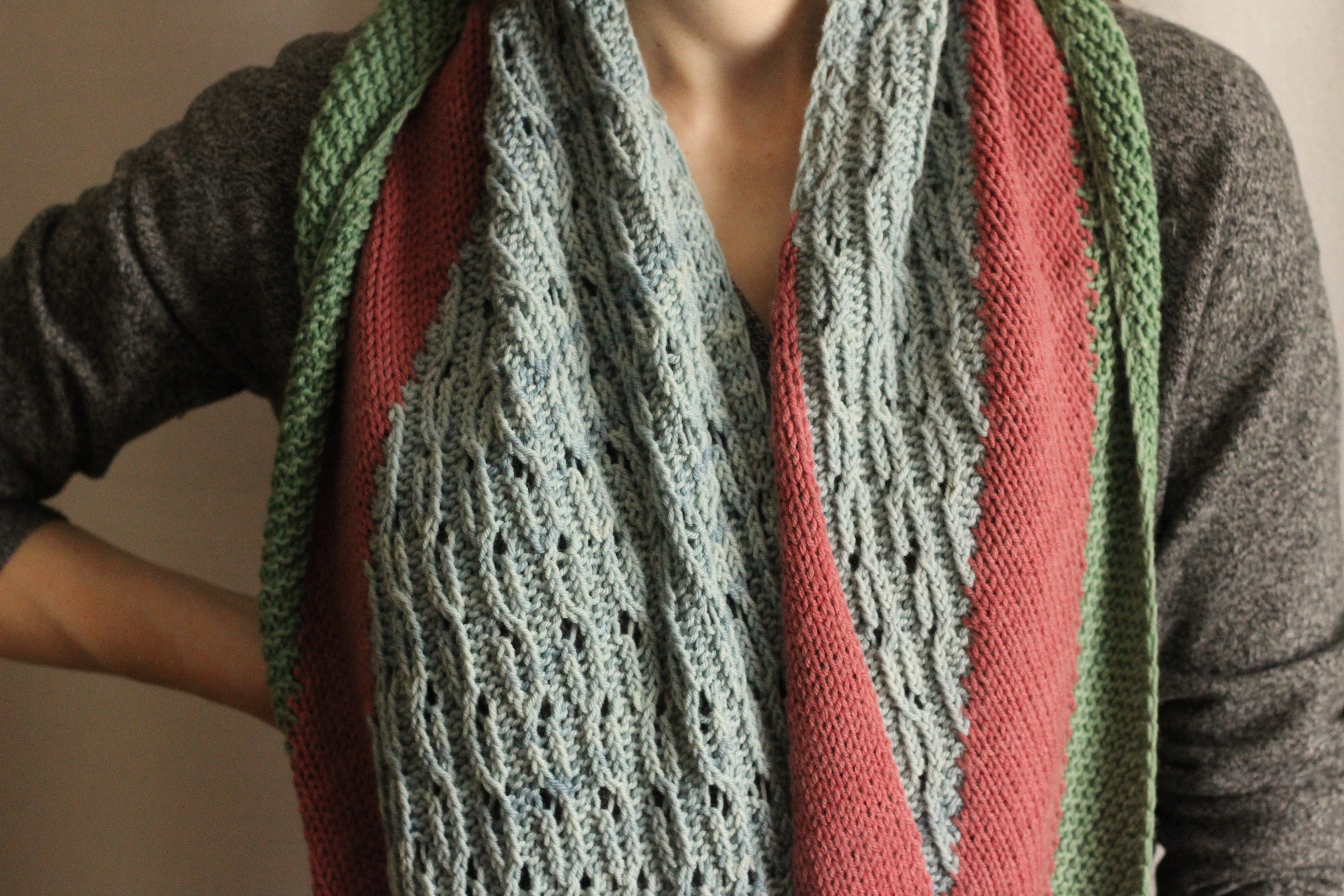 Vána Wrap Knitting Pattern